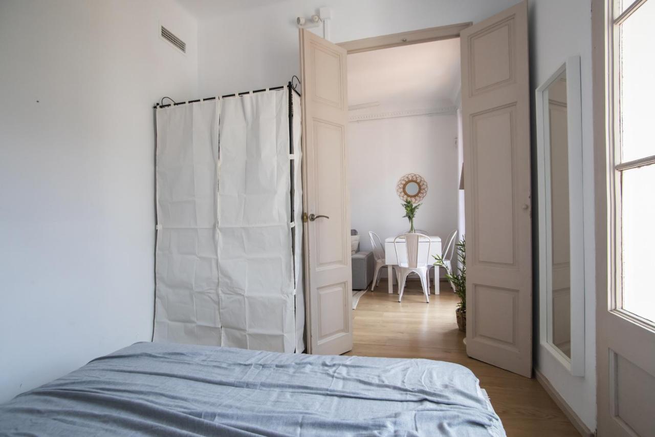 32Par1009 - Big And Spacious Apartment Downtown Барселона Экстерьер фото